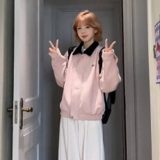 批发超好看独特粉色翻领外套女秋冬2026新款小香风休闲<b class='q'>薄</b>款<b class='q'>夹克</b>棒球服