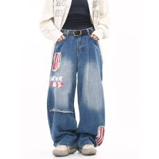 批发<b class='q'>潮</b>流百搭日系气质简约流行新款ins贴布拼接水洗弯刀牛仔裤慵懒