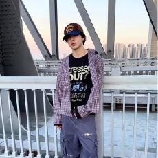 批发春<b class='q'>秋</b>港风青少年长袖格子衬衫潮流男女情侣宽松翻领格子衫慵懒风