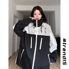 批发黑色冲锋衣外套女春秋款宽松休闲<b class='q'>百搭</b>薄款防风运动学生工装夹克潮