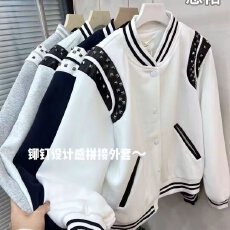 批发打钉棒球服外套豪歌男女春<b class='q'>秋</b>季新款美式宽松休闲学院风上衣情侣