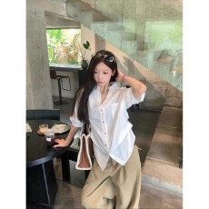 批发蓝色高级感衬衫女春夏新款宽松显瘦时尚<b class='q'>百搭</b>褶皱开衫上衣