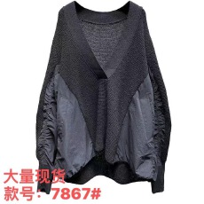 批发清货尾单剪标<b class='q'>女装</b>品牌原外贸设计感拼接口袋宽松大V领针织衫上衣