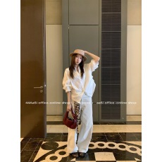 批发44AaSi原创 会凹造型的白衬衫 本期重推夏季<b class='q'>翻领</b>泡泡袖收腰衬衣