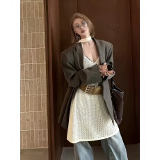 批发复古美拉德条纹西装<b class='q'>外套</b>女2025年春秋新款廓形大版百搭西服上衣潮