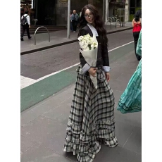 批发低腰性感露腿下摆多层开叉半身裙双层格纹中<b class='q'>长裙</b>
