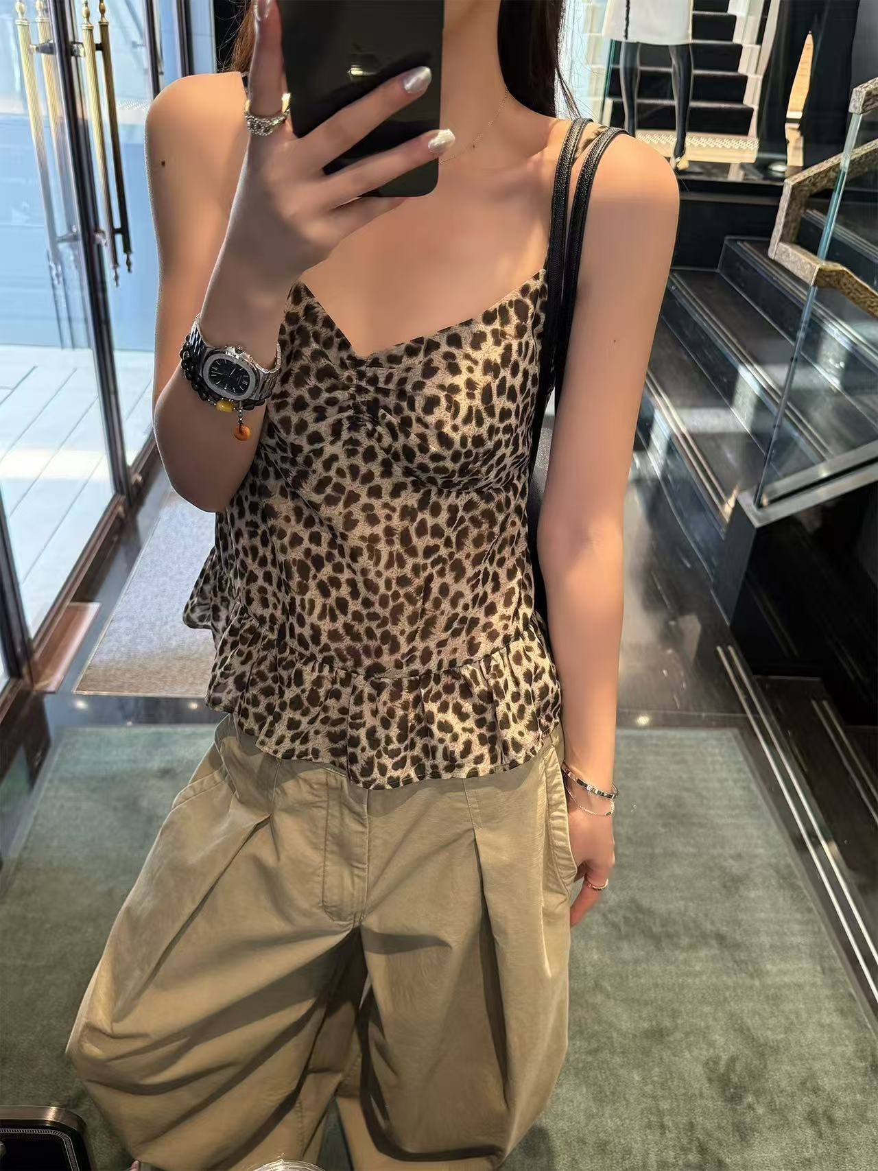 부드러운 표범 표범 세련된 부드러운 센스 좋은 운전 레오파드 무늬 슬립