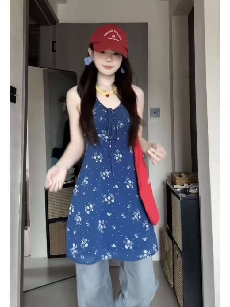 아메리칸 레트로 여름 센스 민소매 V넥 슬립 여성 드레스 2026 여름 새로운 행침 목 허리 수축 섹션 미니 스커트