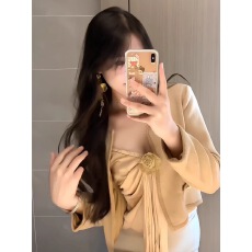 批发M900套装女巨好看穿搭一整套2025新款小香粉色外套吊带春秋高级感
