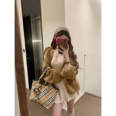 批发雪肌露肩 秋季新款慵懒<b class='q'>纯</b>欲风一字肩甜美可爱麻花毛衣短裤两件套