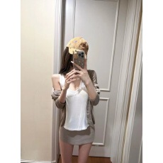 批发法式松弛感长袖针织开衫<b class='q'>纯</b>欲绝美背心高腰直筒半身裙三件套女秋季