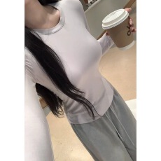 批发韩系圆领长袖T恤女秋冬内搭可外穿性感<b class='q'>纯</b>欲风高级感收腰显瘦上衣