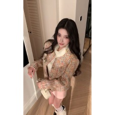 批发2025秋冬新款韩系复古高级感上衣又酷又飒富家千金小香风短外套女