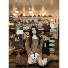 XUEGAOJIA 2025/FW 棕色毛绒海军领设计麂皮短款外套女设计感小众