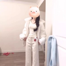 批发白色毛领羽绒服厚外套女新款小个子独特漂亮巨好看冬装短款派克服