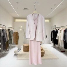 批发十三行2025秋季高级感气质v领<b class='q'>纯</b>色背心吊带裙打底鱼尾连衣裙女