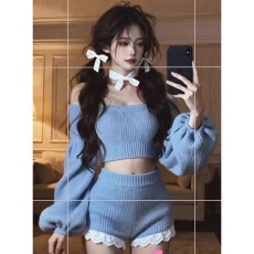 批发<b class='q'>纯</b>欲风毛衣套装女秋冬季一字肩长袖针织上衣小个子休闲短裤两件套