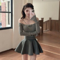 批发SYJ/舒衣家 韩系纯欲风方领长袖上衣女秋冬气质收腰下摆百褶短裙