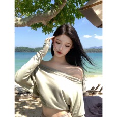 批发JAYKY YANG【西雅图海岸】斜肩收腰上衣网纱拼接包臀针织半裙套装