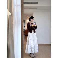 批发2026新款温柔气质丘比特提花针织开衫+<b class='q'>打底衫</b>+印花半身裙三件套装