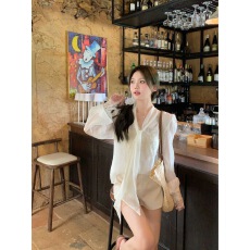 批发<b class='q'>白色</b>蕾丝拼接长袖衬衫女春季御姐轻熟风套装波点包臀半身裙两件套