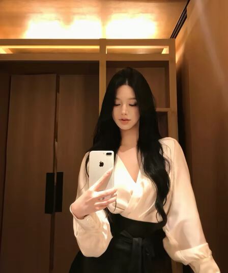 jayky yang 그는 벤 미스 배색 V넥 배트윙 소매 품격 셔츠 스트랩 허리 수축 긴팔 맨위