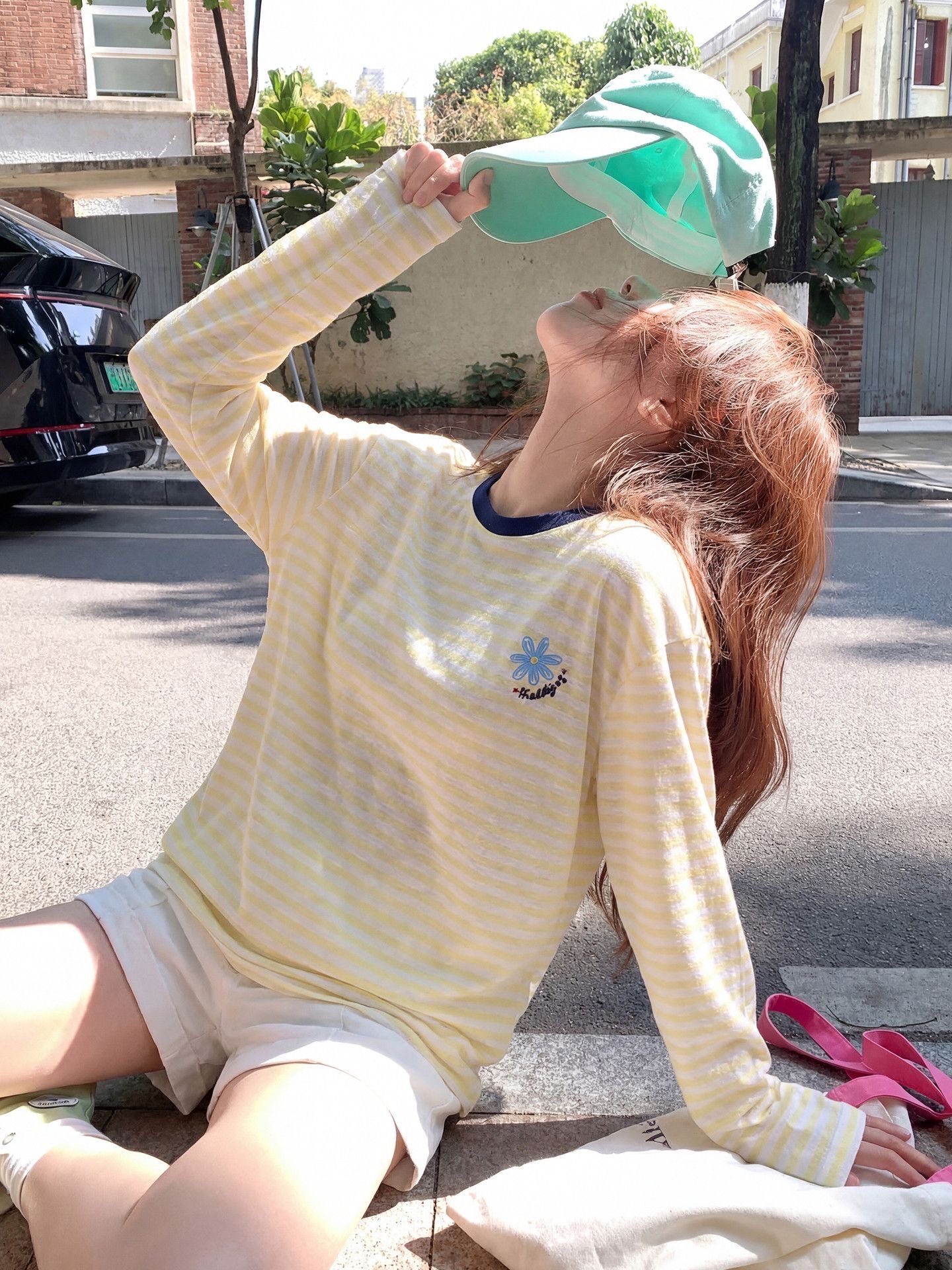 한 번 작은 짭짤한 한 부서 자수 황색 스트라이프 얇은 스타일 긴팔 티셔츠 여성 여름 새로운 루즈핏 자외선 차단 블라우스 맨위