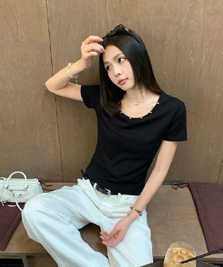 송 긍정적 인 En 화이트 라운드 넥 징 긍정적 인 어깨 반팔 티셔츠 여성 여름 한 부서 몸매 가꾸기 디자인 센스 디스플레이 얇고 작은 맨위