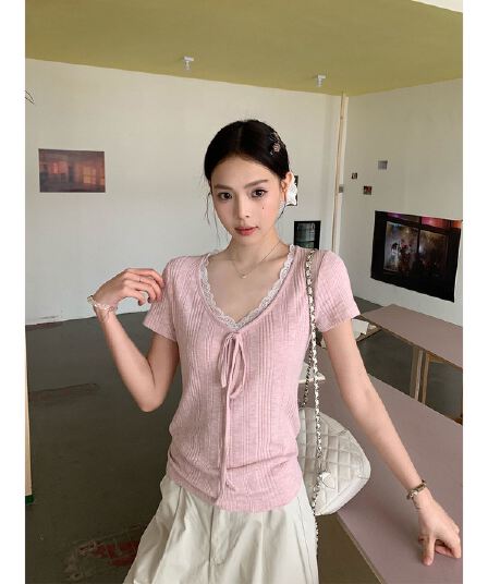 송 긍정적 인 En 보라색 V넥 레이스 스트랩 반팔 티셔츠 여성 여름 한 부서 몸매 가꾸기 슬림해 보이는 긍정적 인 어깨 다용도 작은 맨위
