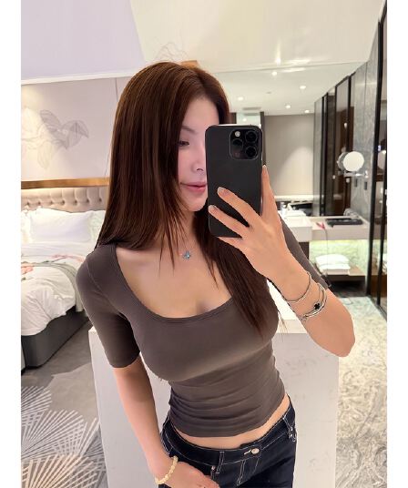 순수한 욕망 핫걸 u 칼라 긍정적 인 어깨 반팔 티셔츠 여성 의류 여름 새로운 몸매 가꾸기 슬림해 보이는 캐주얼 미니멀리즘 바람 쇼트 스타일 맨위