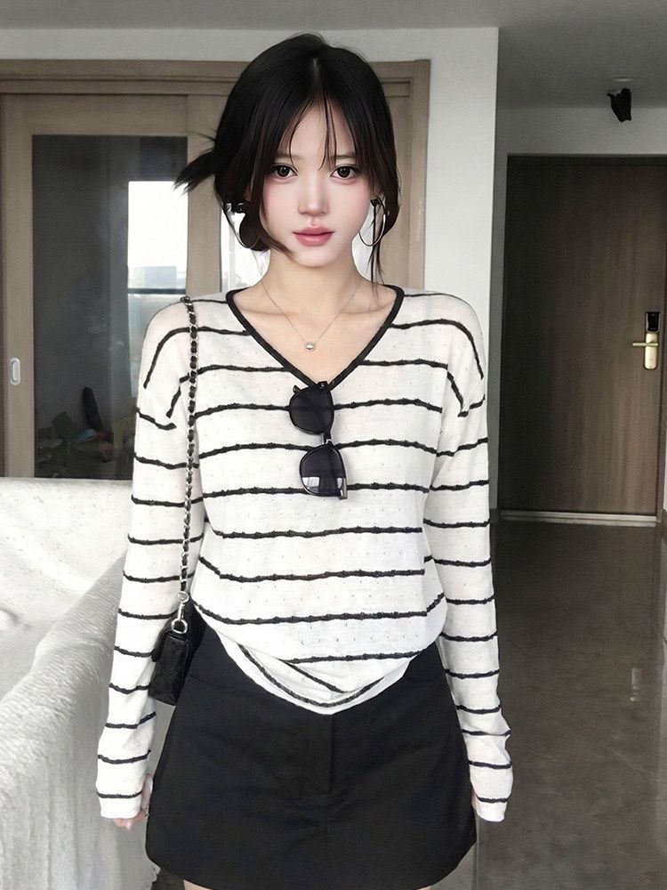 레드 맨 파빌리온 자외선 차단 블라우스 여성 2026 새로운 여름 착용 가져 가라. 슈퍼 화재 연령 감소 긴팔 티셔츠 스트라이프 니트 맨위