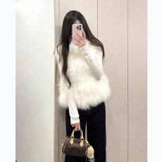 批发己出货 超好看保暖款秋冬新品<b class='q'>马甲</b>背心外套开衫款