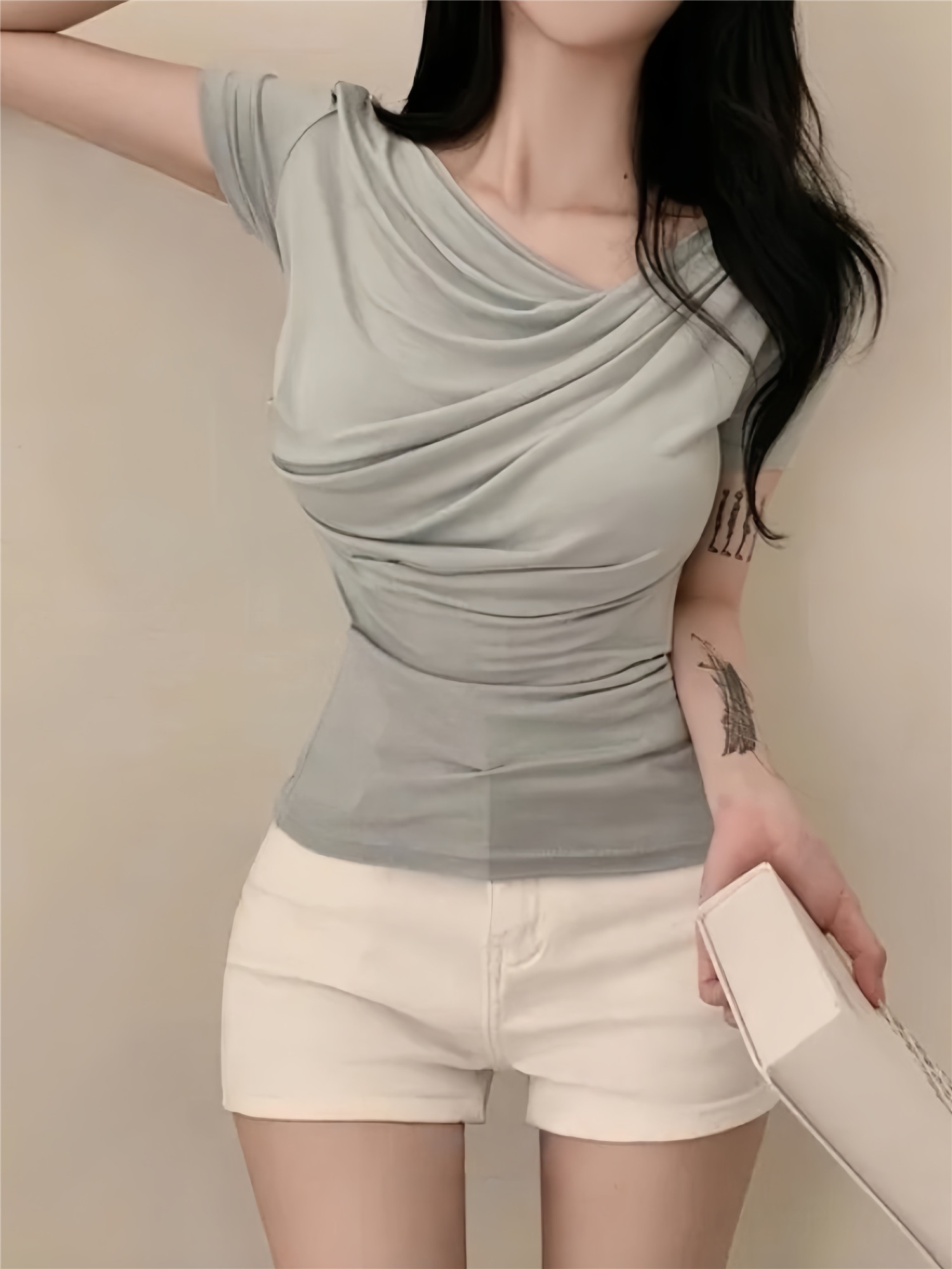 한국 동대문 순수한 욕망 빛 요리 한 바람 흔들다 칼라 비대칭 긴팔 티셔츠 여성 디자인 센스 슬림해 보이는 품격 맨위