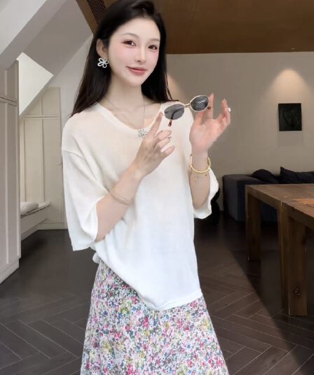 yy ・ studio 2026 여름 단색 루즈핏 느긋한 센스 비스듬한 진자 반팔 t 셔츠 yy-6 치마