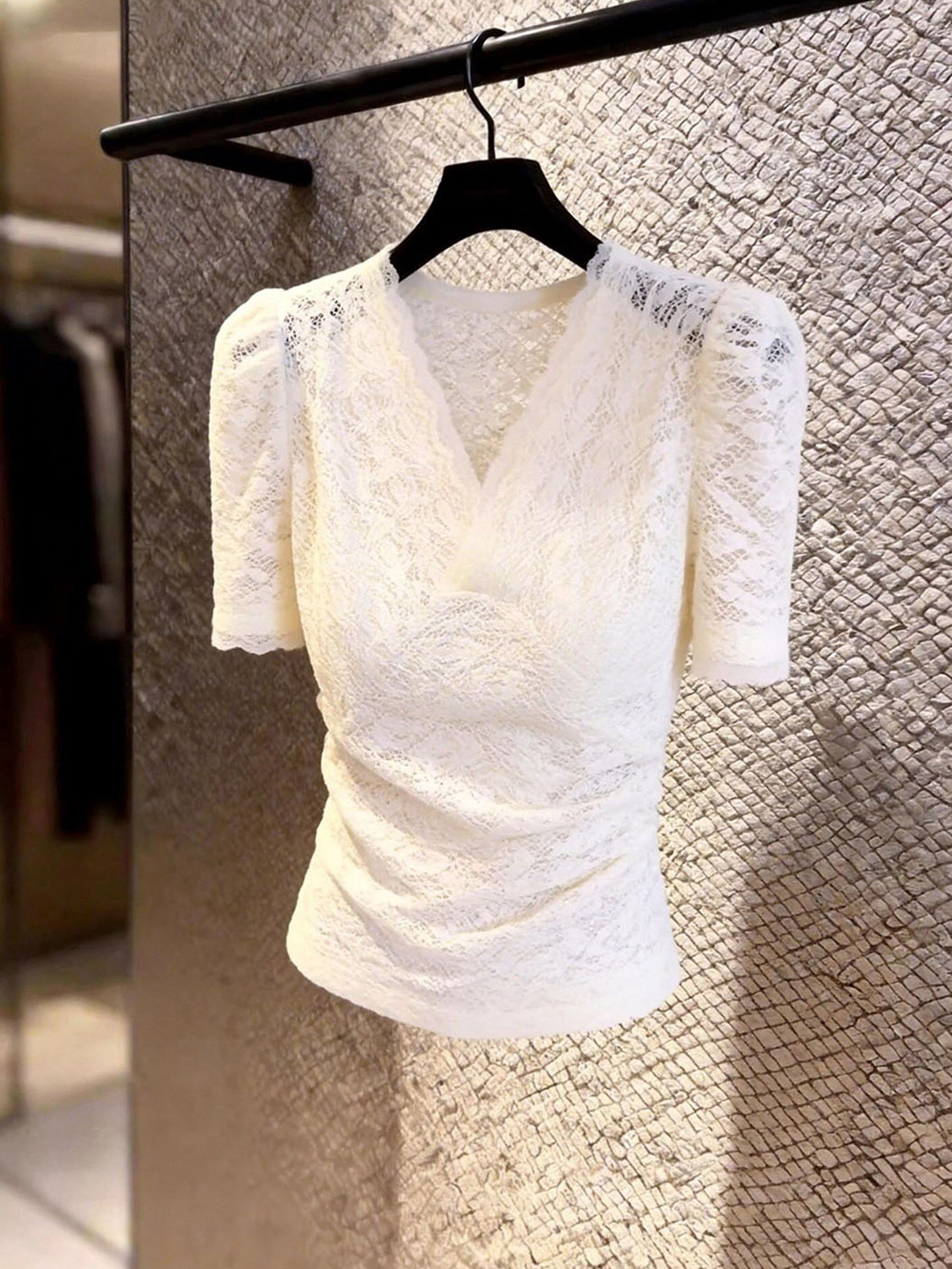 화이트 레이스 셔츠 맨위 2026 여름 새로운 품격 여성 아름다운 아니요 명중 섹션 자이언트 잘 생긴 ~ 중 반팔 티셔츠