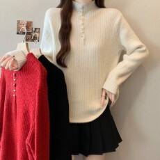 批发实拍~ 大码<b class='q'>胖</b><b class='q'>MM</b>秋冬新款法式珍珠一排扣立领正肩长袖套头上衣毛衣