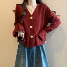 批发实拍~ 实拍~ 大码胖MM秋<b class='q'>冬</b>新款过年红法式木耳下摆喇叭袖开衫毛衣