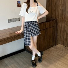 批发实拍~大码胖MM<b class='q'>夏</b>季新款露单肩字母绣花短袖松紧腰格子裤裙 两件套