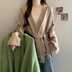 批发实拍~ 大码胖MM<b class='q'>秋</b>冬新款交叉V领绑带系腰长袖正肩上衣外套毛衣