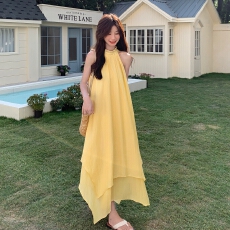 批发韩系简约休闲海边度假风超好看层叠挂脖<b class='q'>连衣裙</b>女夏季新款气质<b class='q'>长裙</b>