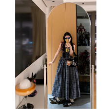 批发复古气质一字肩格纹吊带<b class='q'>连衣裙</b>女夏季木耳边气质收腰大摆裙<b class='q'>长裙</b>子