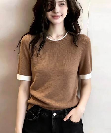 고급 센스 커피 색상 얼음 실크 반팔 티셔츠 여성 슬림해 보이는 작은 셔츠 여름 새로운 페이크 레이어드 배색 니트 맨위