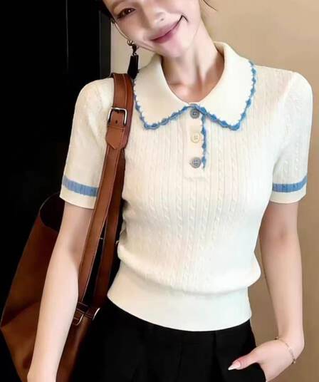 POLO 셔츠 반팔 티셔츠 여성 2026 여름 새로운 통통한 여동생 디자인 센스 작은 대중 얼음 실크 니트 스트라이프 맨위