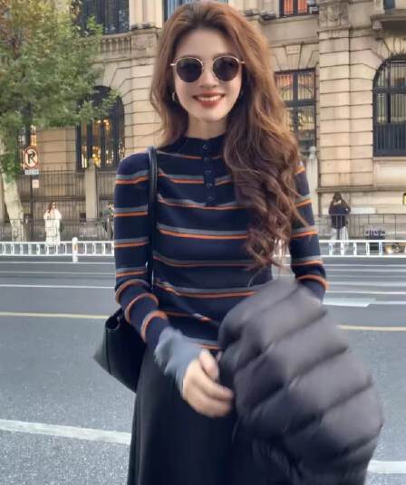 핫걸 인사이드 가져 가라. 스탠드 칼라 출퇴근 반하이넥 기본 셔츠 스트라이프 긴팔 니트 스웨터 티셔츠 여성 여름 다용도 맨위