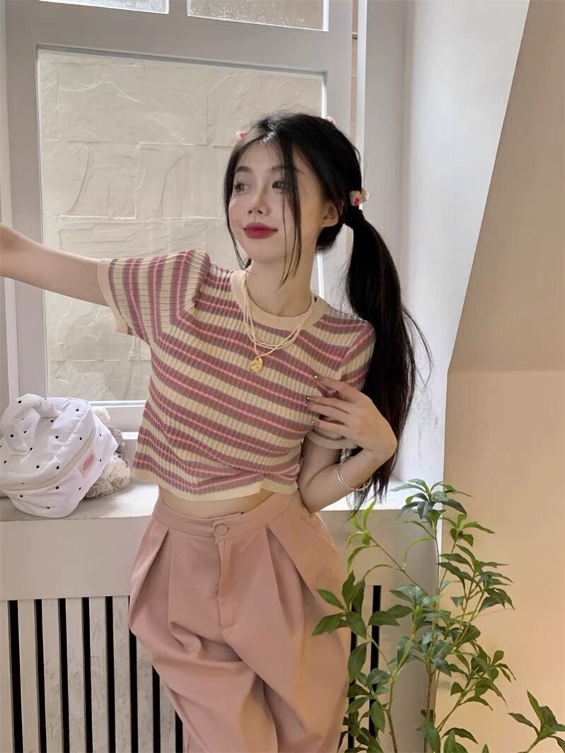 레트로 배색 스트라이프 라운드 넥 반팔 티셔츠 여름 얇은 스타일 디자인 센스 다용도 핫걸 쇼트 스타일 얼음 차가운 실크