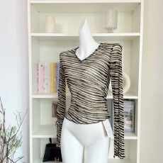 批发原版优质面料 长袖斑马纹v领T恤女秋季2025新款复古打底衫上衣潮