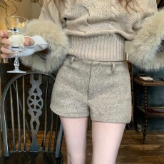 批发600克毛呢面料 复古毛呢休闲短<b class='q'>裤</b>冬季高腰包臀<b class='q'>裤</b>子直筒<b class='q'>裤</b>a字热<b class='q'>裤</b>