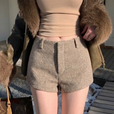 批发600克毛呢面料 复古毛呢休闲短<b class='q'>裤</b>冬季高腰包臀<b class='q'>裤</b>子直筒<b class='q'>裤</b>a字热<b class='q'>裤</b>