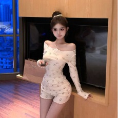 批发260克人棉 港味少女感可爱卡通印花木耳边一字肩上衣+短<b class='q'>裤</b><b class='q'>套装</b>