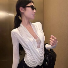 批发180克莫代尔+<b class='q'>蕾丝</b> <b class='q'>蕾丝</b>拼接假两件荡领<b class='q'>T</b><b class='q'>恤</b>长袖修身设计感纯欲上衣